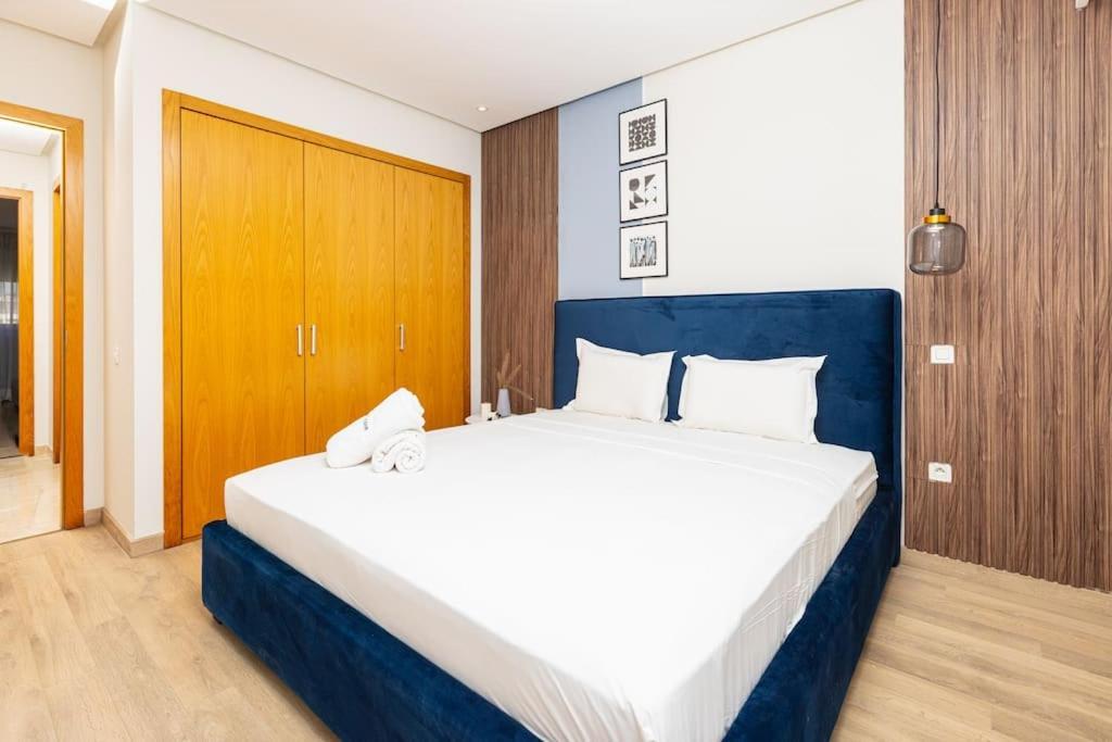 Апартаменты Modern 2Br Retreat In Marina Sale Luxury Living Hajja Экстерьер фото