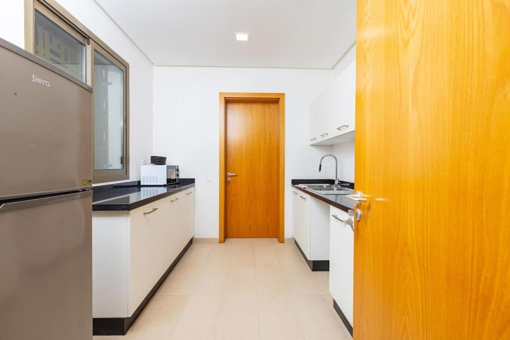 Апартаменты Modern 2Br Retreat In Marina Sale Luxury Living Hajja Экстерьер фото