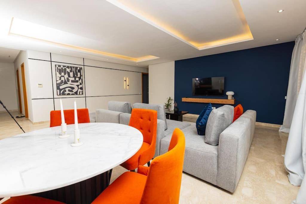 Апартаменты Modern 2Br Retreat In Marina Sale Luxury Living Hajja Экстерьер фото