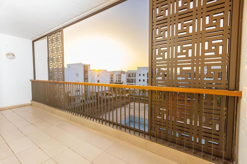 Апартаменты Modern 2Br Retreat In Marina Sale Luxury Living Hajja Экстерьер фото